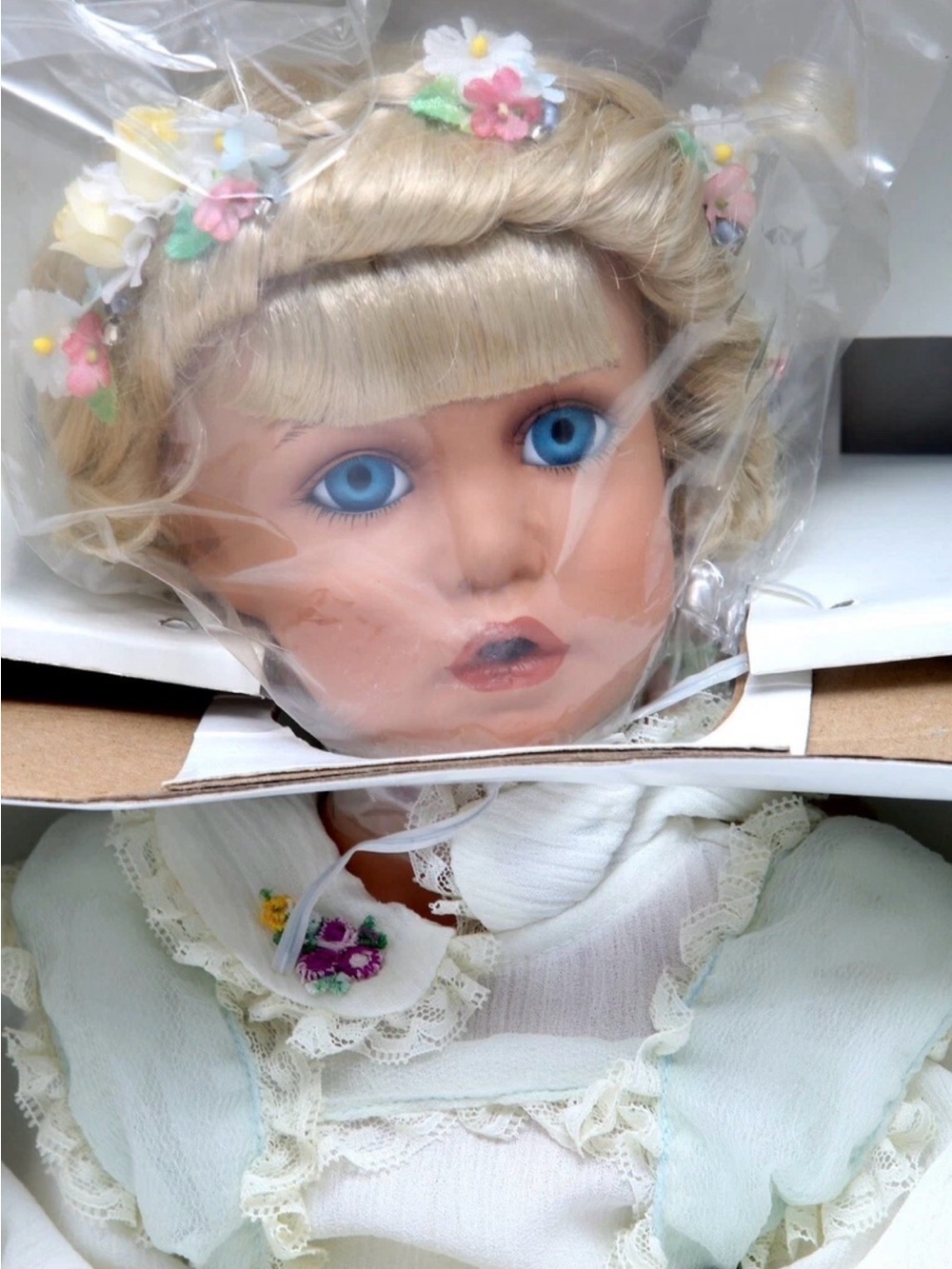 Destiny Doll “Annaliese” Ltd 80/950 with COA   24" Porcelain Doll NIB